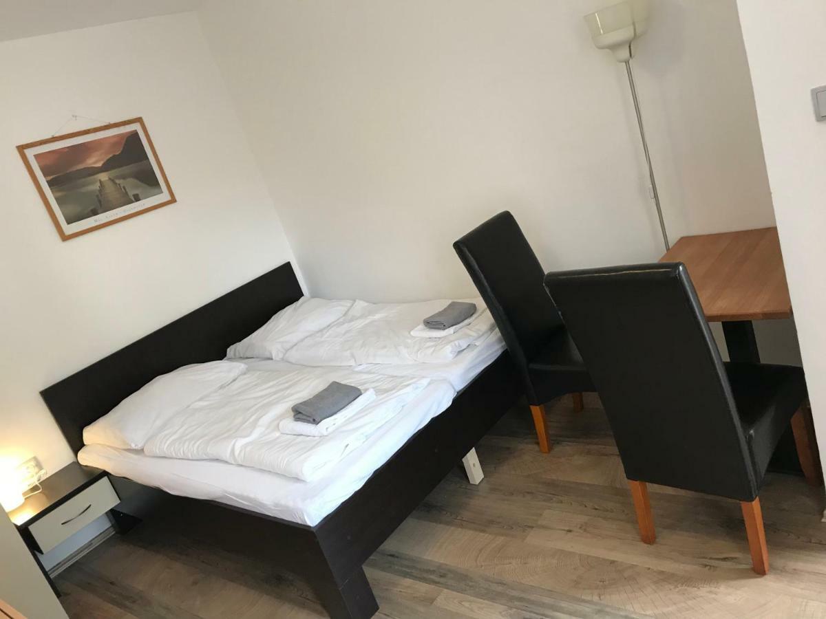 Penzion Nova Hospoda Prag Exterior foto