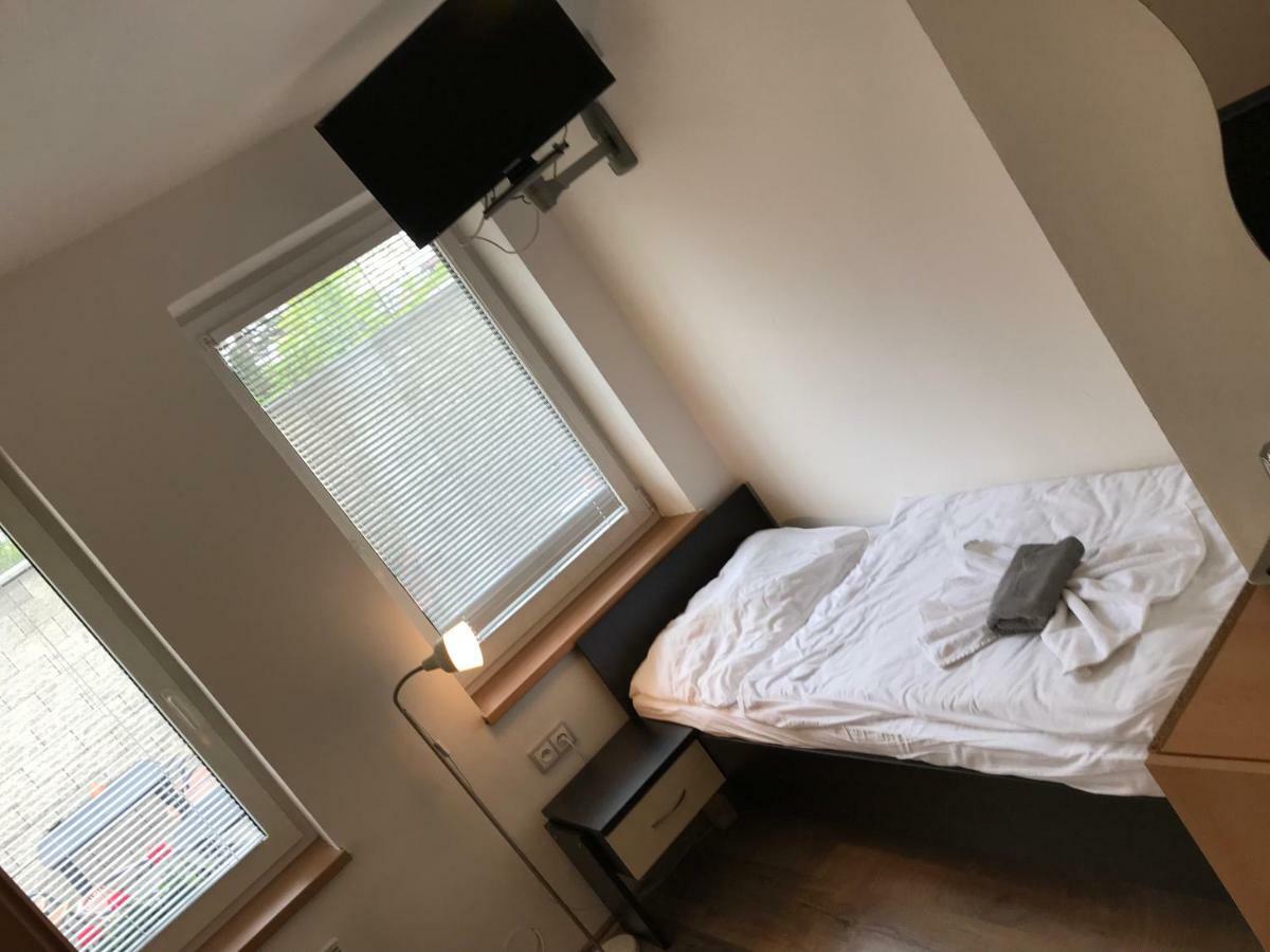 Penzion Nova Hospoda Prag Exterior foto